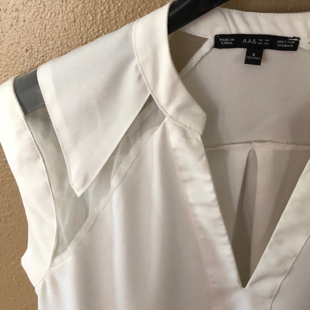 AA&ZZ • cap sleeve mesh cutout top - Picture 5 of 7
